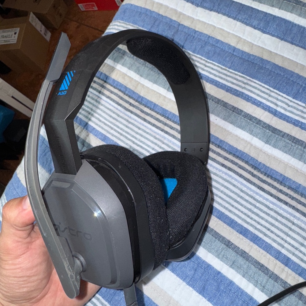 Astr Black and Blue Gaming Headset